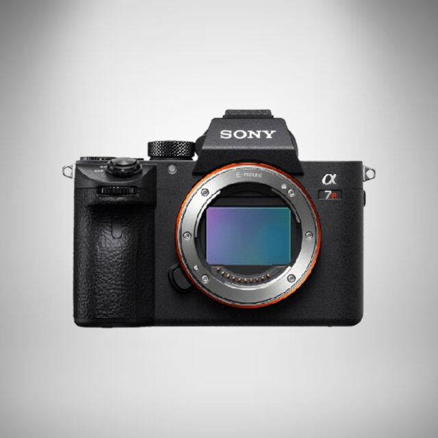 Sony A7 RIII